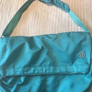 Lululemon Move It Messenger Gym/ Laptop Bag.